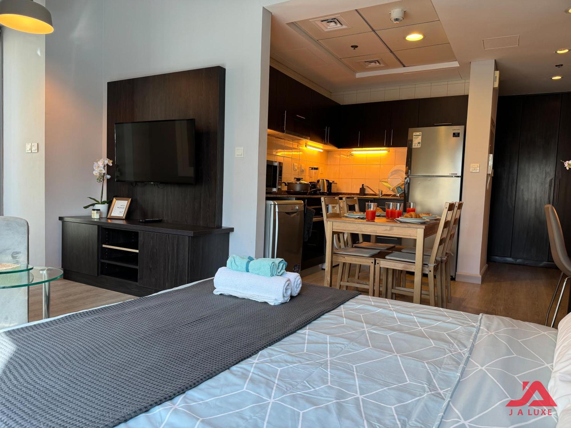 Cozy Marina & Sea View Apt In Bay Central Tower Dubai Marina With Modern Gym & Pool, Steps To Beach & Metro Dış mekan fotoğraf